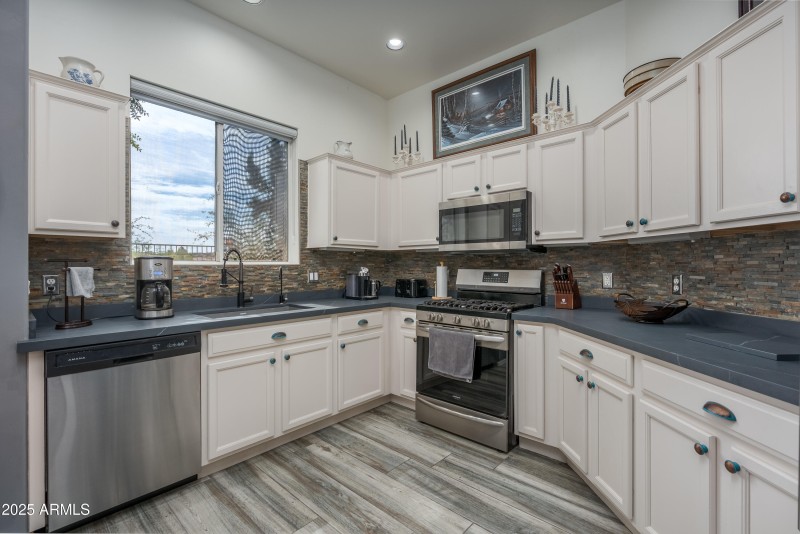 587 S Valle Escondido Cornville AZ-18