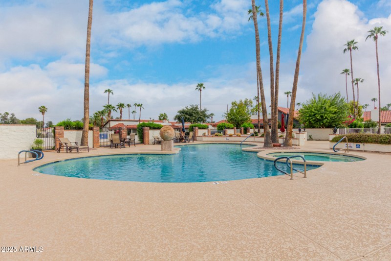 Villa Del Oro Community