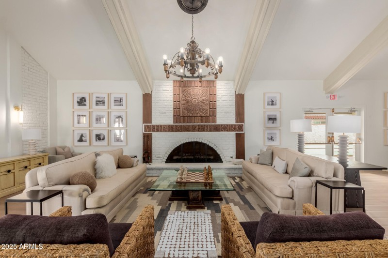 Villa Del Oro Community