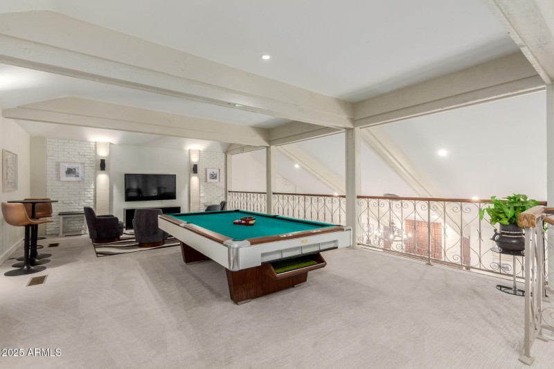 Villa Del Oro Community