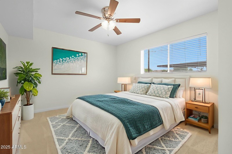 19-web-or-mls-749 E Montebello Ave-17 vi