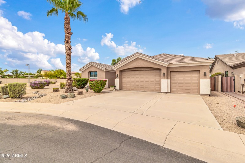 2134 E Springfield Pl-4