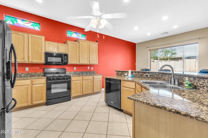 2134 E Springfield Pl-8