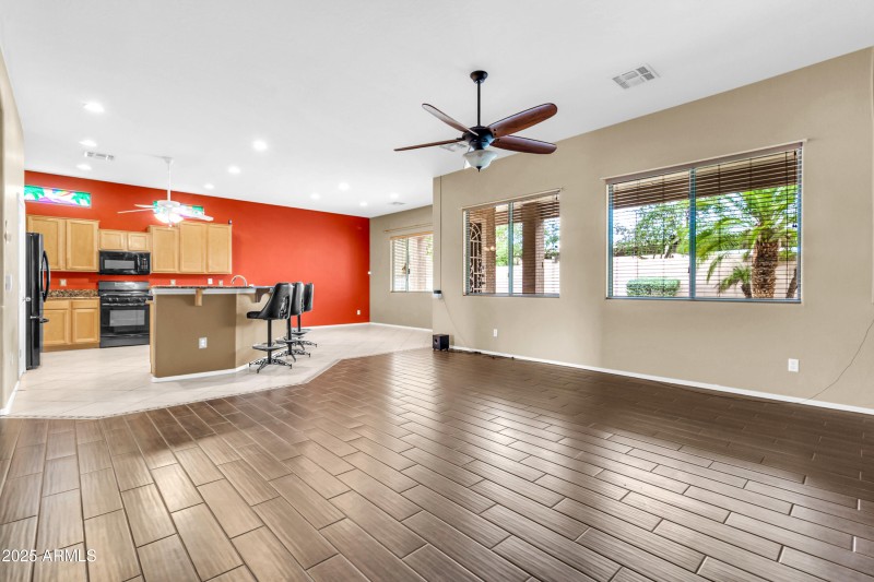 2134 E Springfield Pl-9