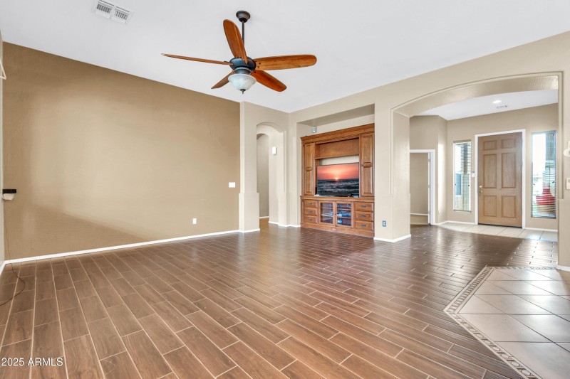 2134 E Springfield Pl-11