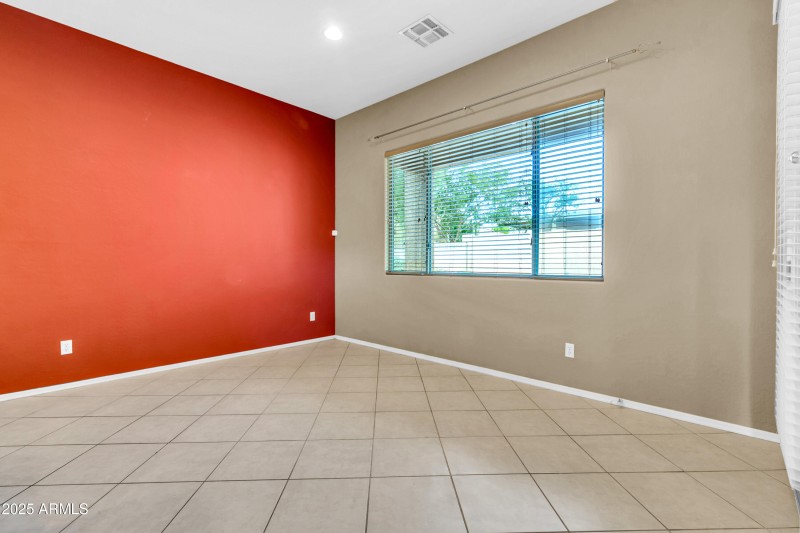 2134 E Springfield Pl-12