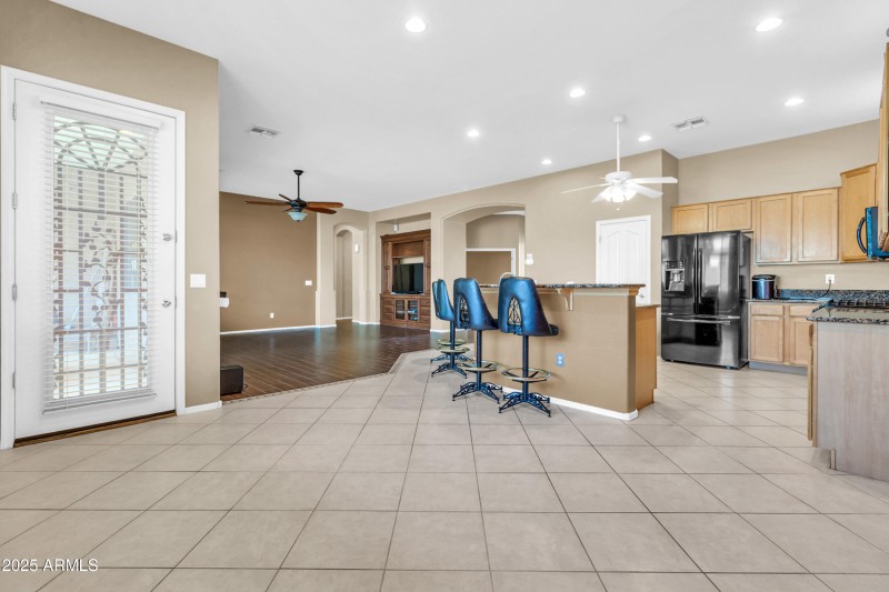 2134 E Springfield Pl-13