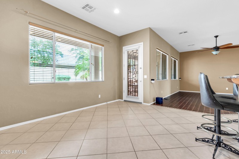 2134 E Springfield Pl-14