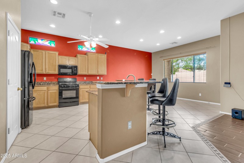 2134 E Springfield Pl-18