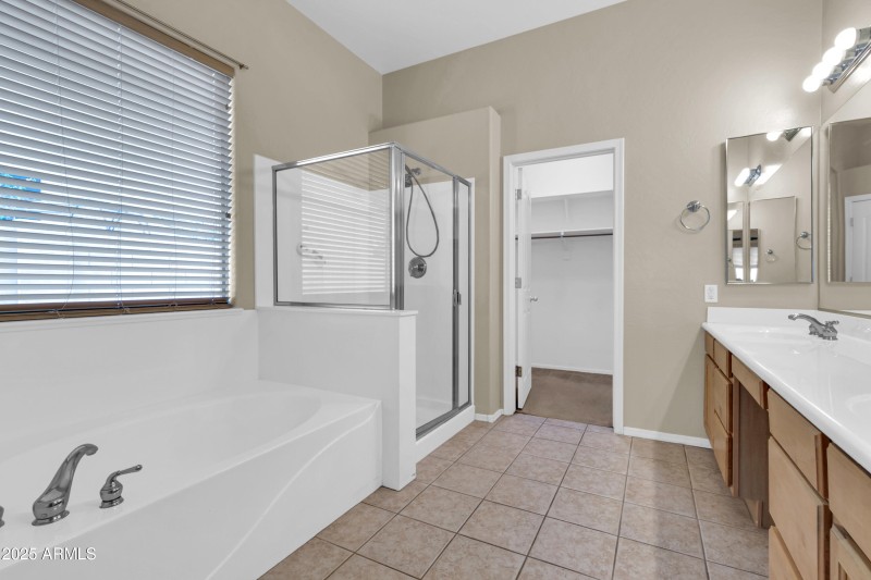 2134 E Springfield Pl-25