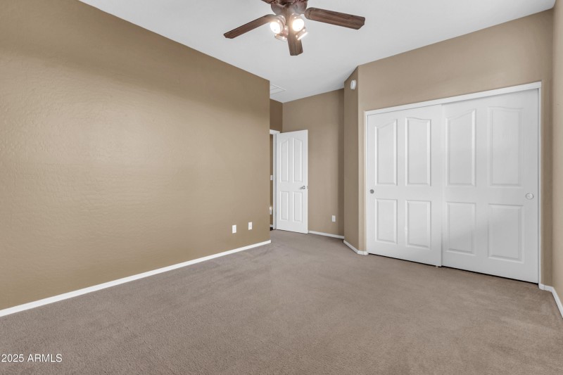 2134 E Springfield Pl-36