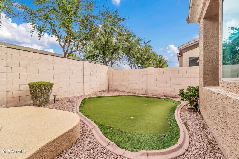 2134 E Springfield Pl-41