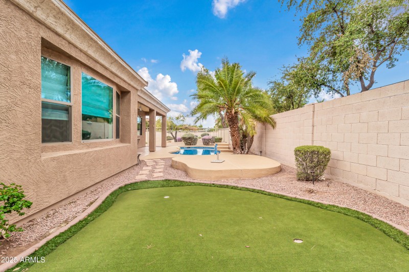 2134 E Springfield Pl-42