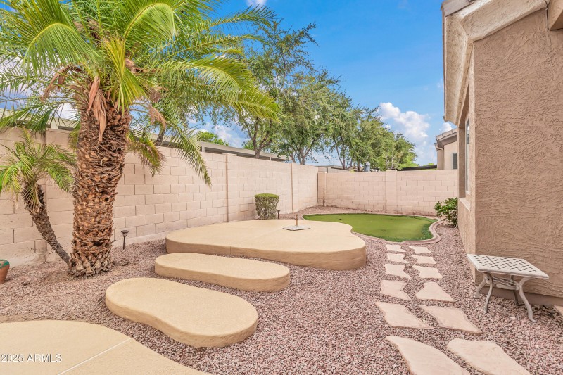 2134 E Springfield Pl-45