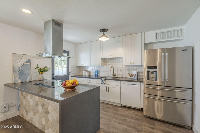 Bar Space for Countertop Eating