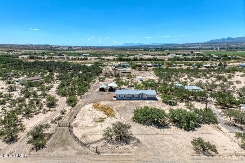 062003-1321 East Morris Lane