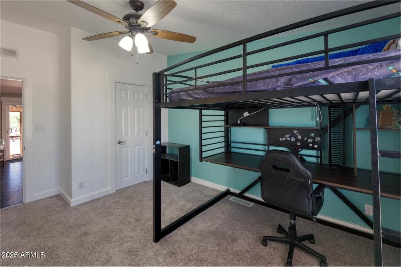 082032-1321 East Morris Lane