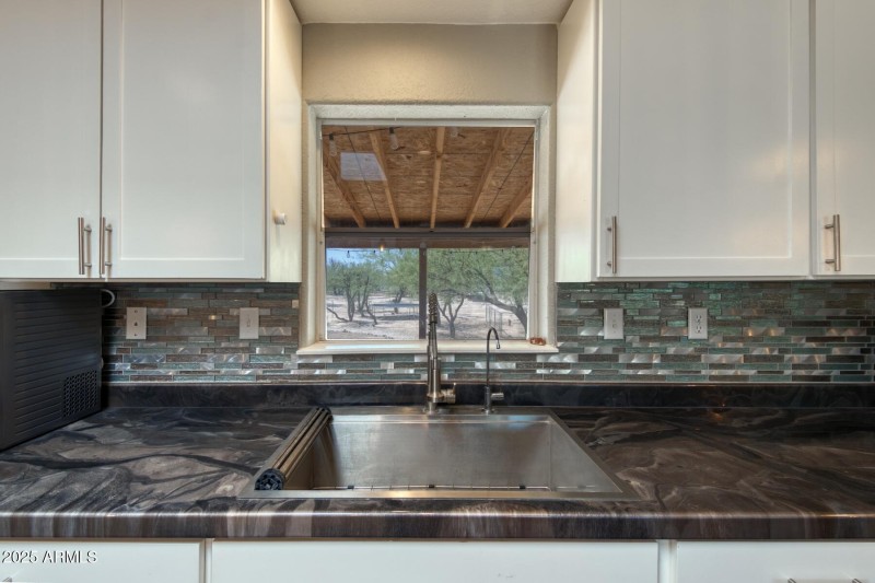 082266-1321 East Morris Lane