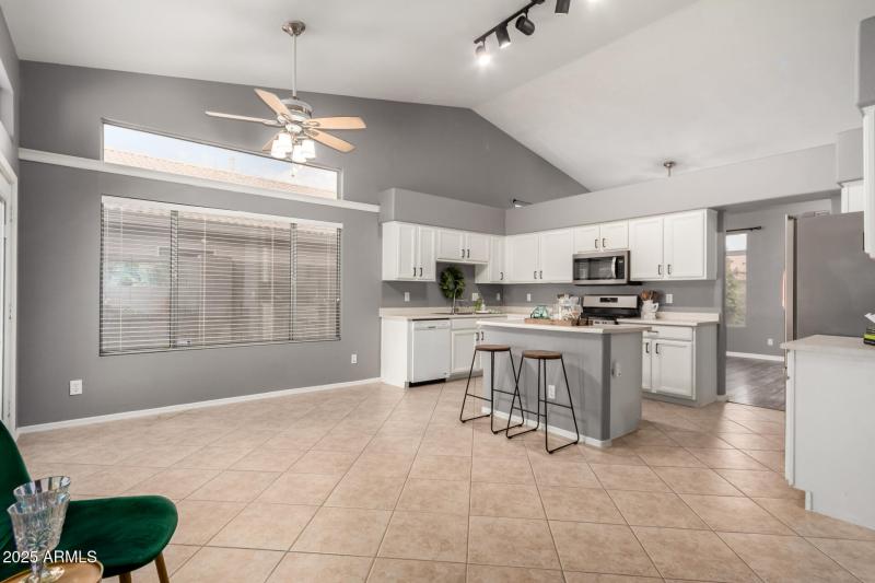 13 Rock Dining:Kitchen 2