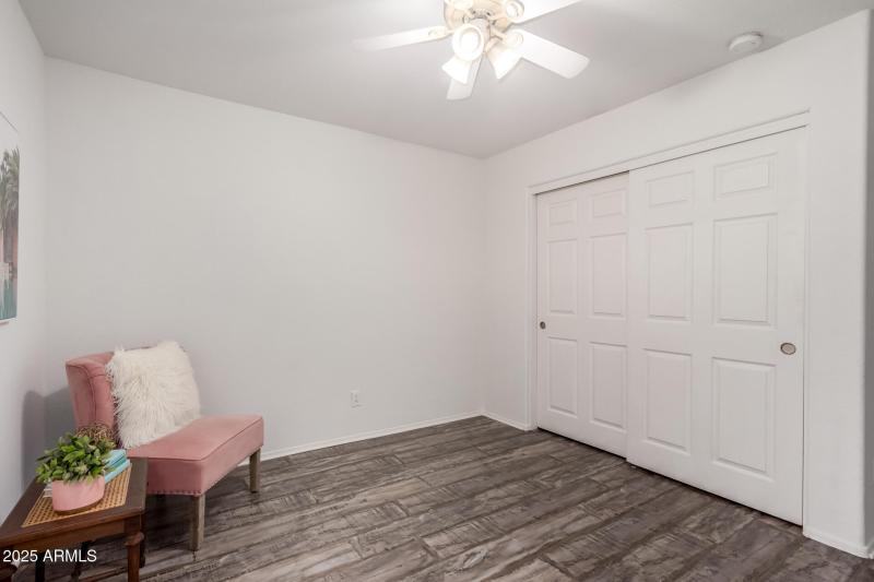 25 Rock Second Bedroom 2