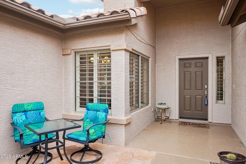 7-web-or-mls-W Vale Dr-S0509-007