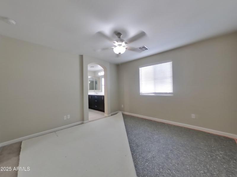 2_pc_pSUKmAOeZ8_Gqh4EaAsV0_layout_1