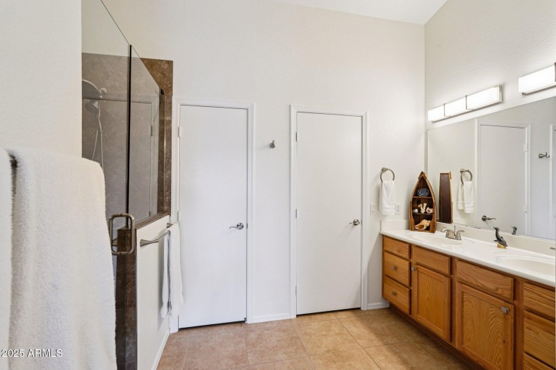 25-web-or-mls-W Vale Dr-S0509-025