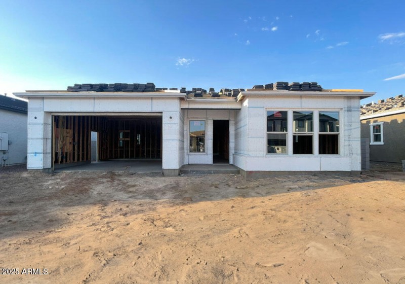 01.1 front of the home Topaz 498