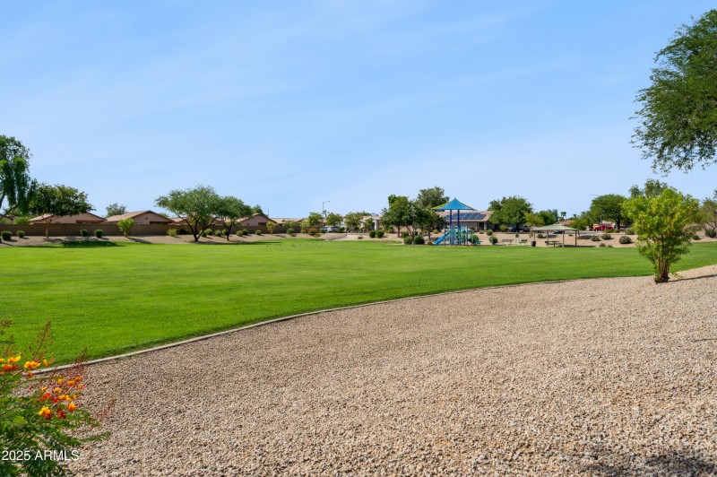 29-print-15012-w-caribbean-ln