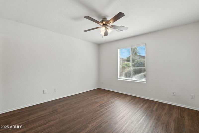 24-web-or-mls-Meadow -24