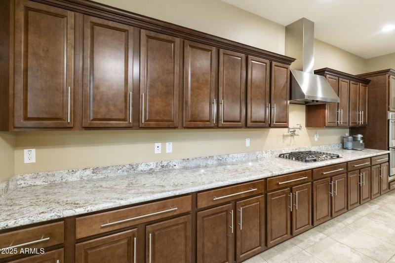 EXTENDED CABS IN KITCHEN NOOK