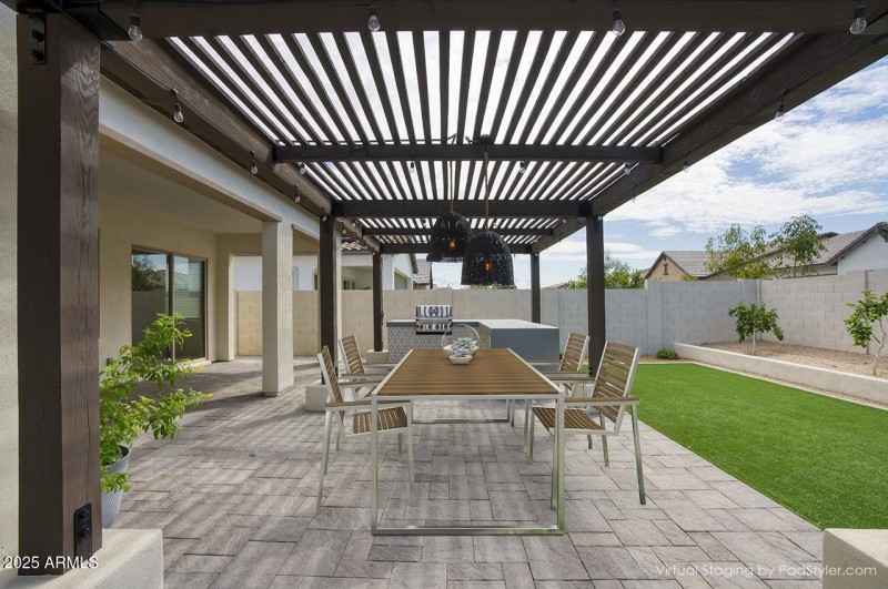 17571025614_Patiocopy