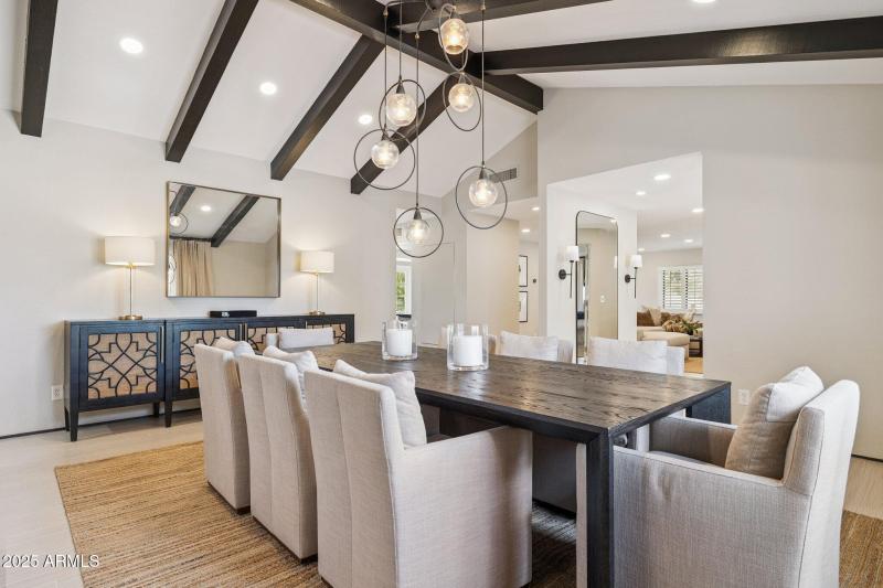 16-web-or-mls-16213-n-63rd-pl