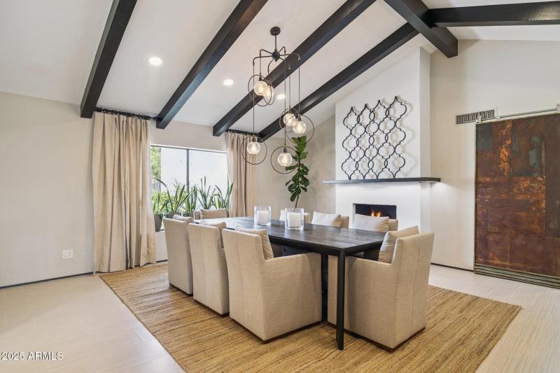 14-web-or-mls-16213-n-63rd-pl