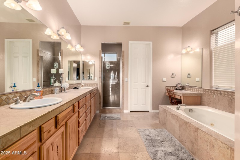 22 - Silverdale 2569