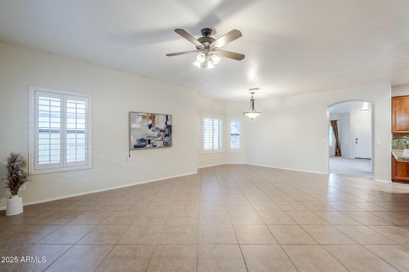 11-web-or-mls-Claxton-11