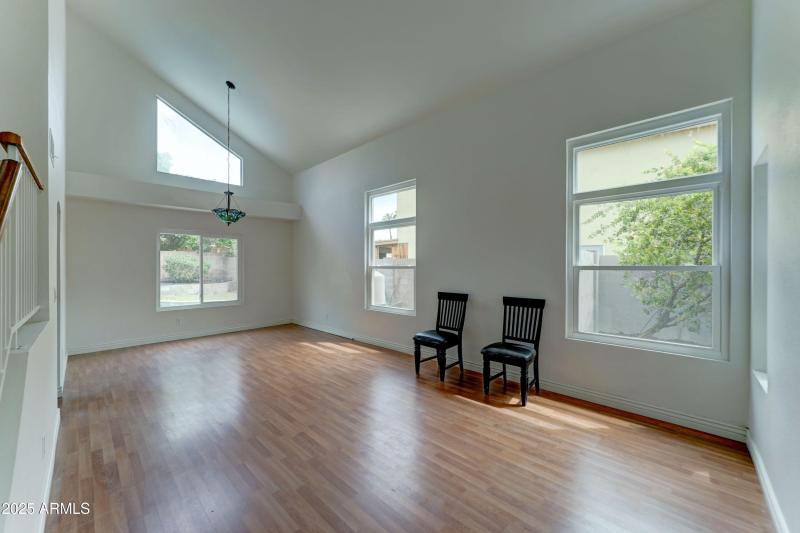 3450 E Glenhaven Dr-4