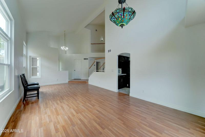 3450 E Glenhaven Dr-6