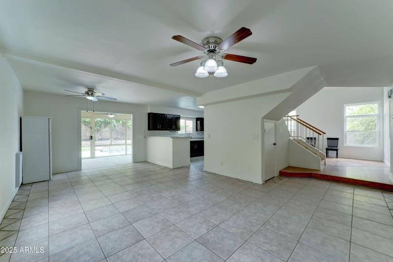 3450 E Glenhaven Dr-13