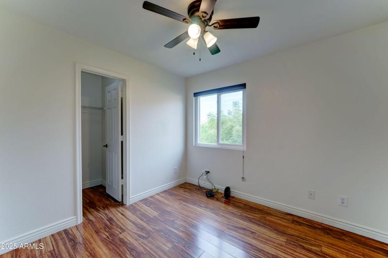 3450 E Glenhaven Dr-30