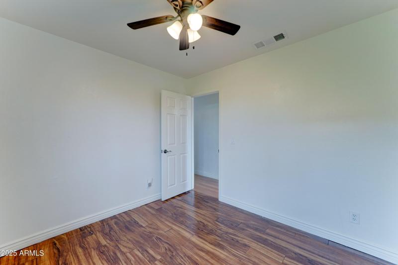 3450 E Glenhaven Dr-31