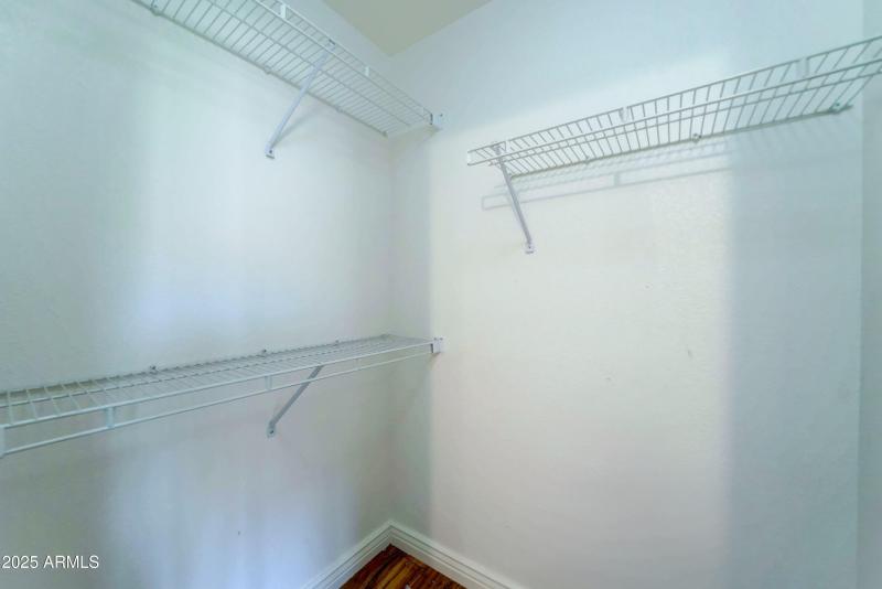 3450 E Glenhaven Dr-32