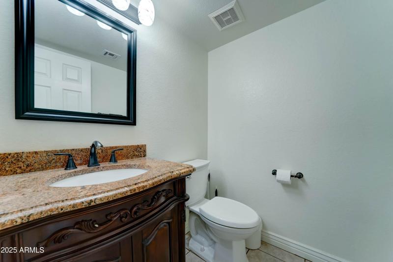 3450 E Glenhaven Dr-34