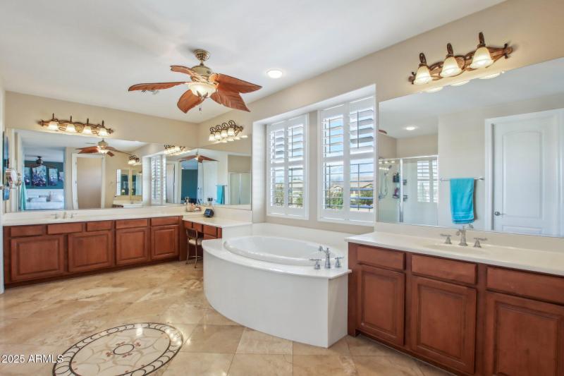 Primary Bathroom - Soaking tub