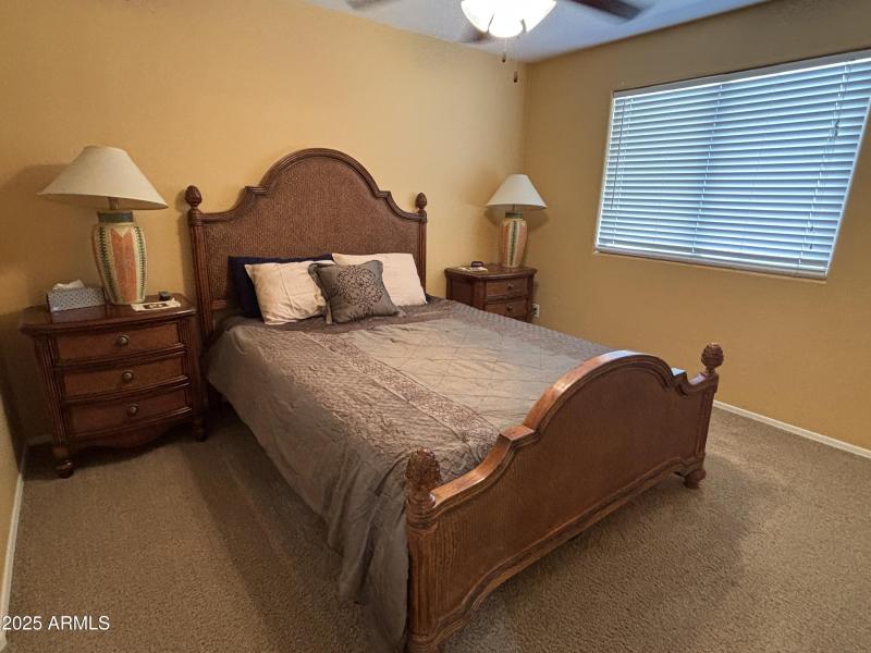 Queen adjustable Bed