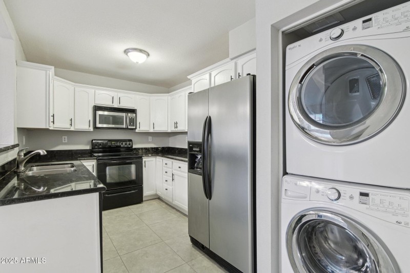 8-web-or-mls-E Belleview Pl-S0409-008