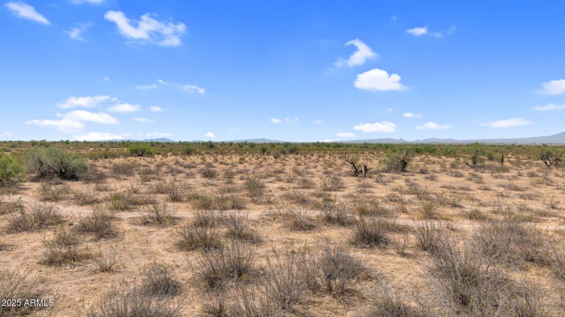 10-web-or-mls-DJI_20250820103757_0034_D