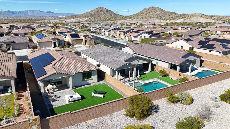 No Neighbors Directly Behind Home