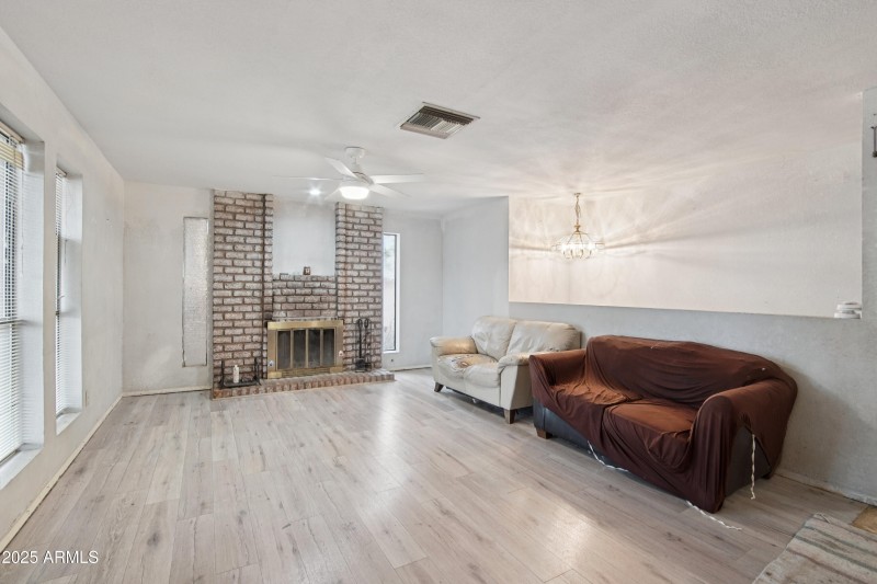 9-print-E Evergreen St-S0509-009