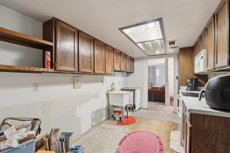 11-print-E Evergreen St-S0509-011